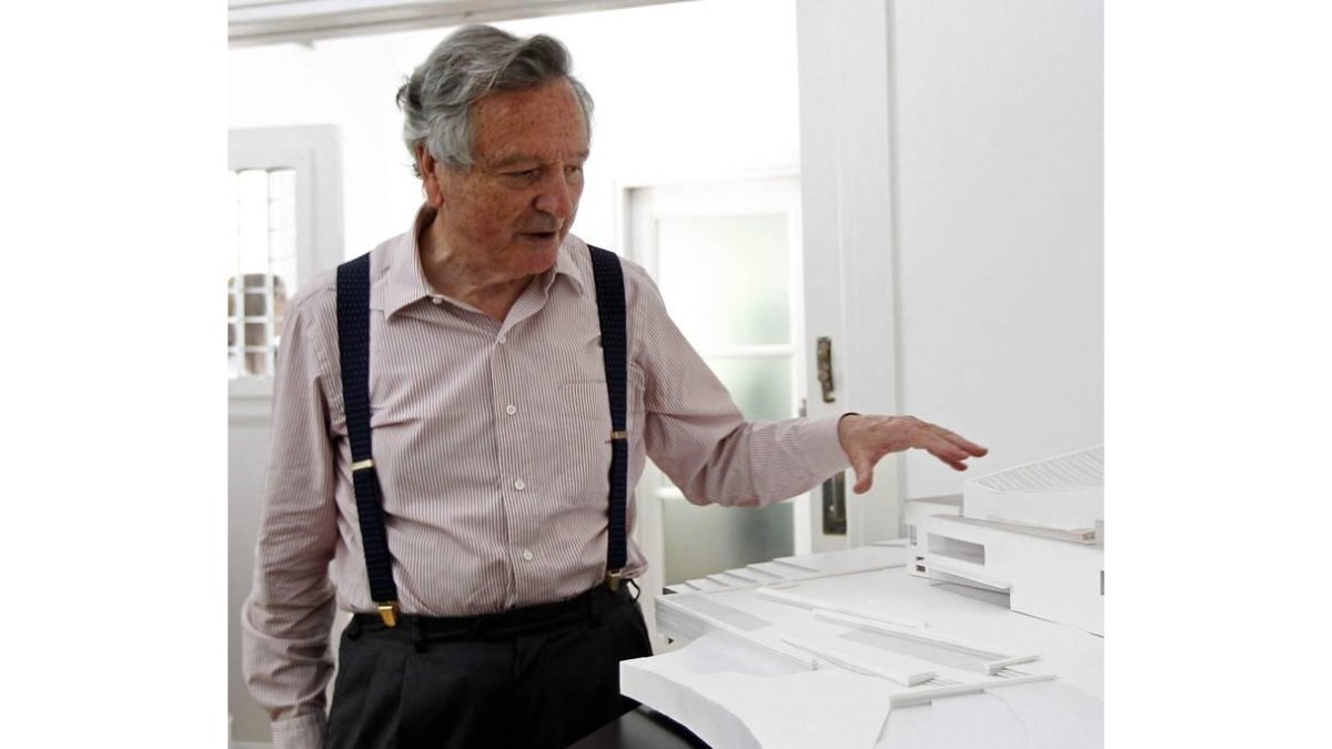 Rafael Moneo en su estudio de arquitectura