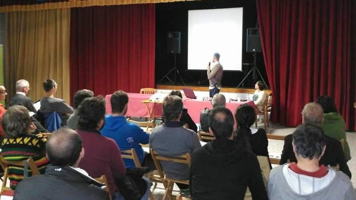 El ingeniero agrónomo del Banco de Tierras en Tarragona. DL