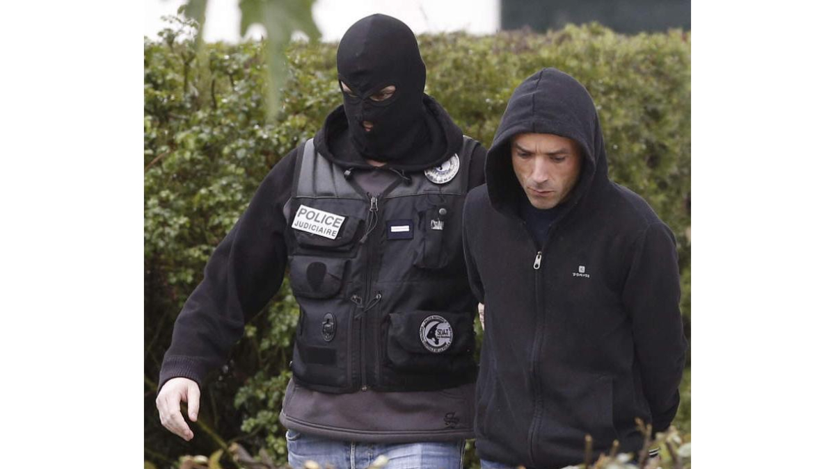 El actual líder de la organización terrorista ETA, Mikel Irastorza, tras su detención. JUAN HERRERO