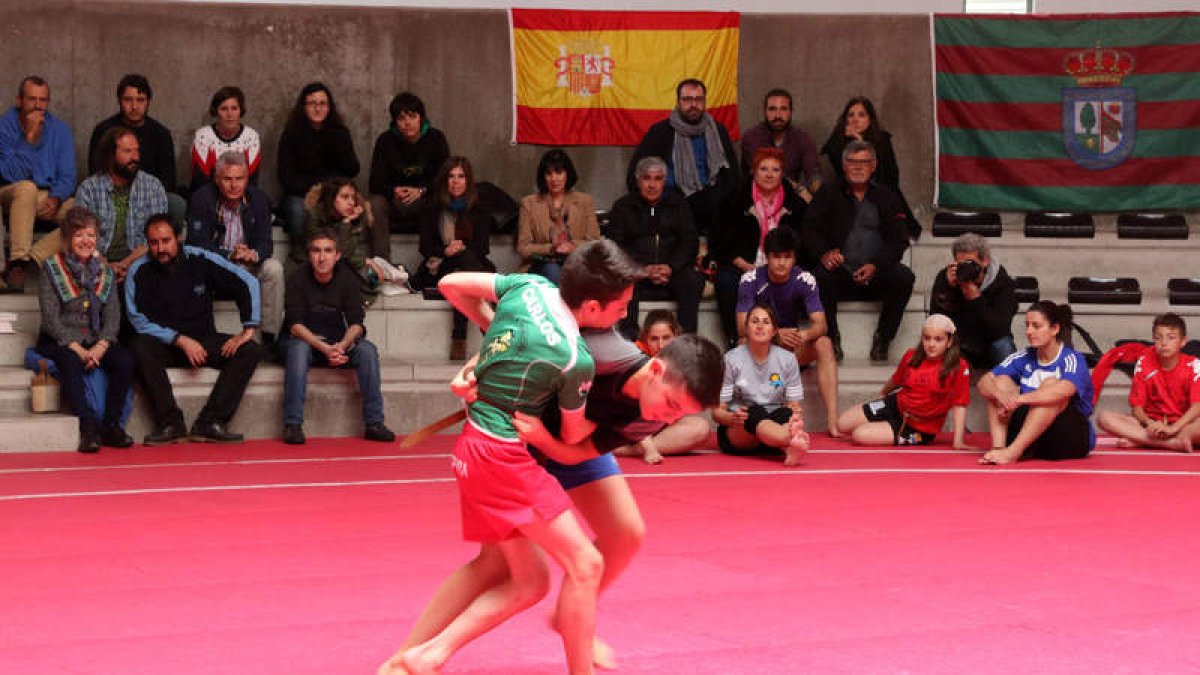 Pocos años, mucha calidad y cada agarre, incluso de exhibición, disputado con plena entrega. A. B.