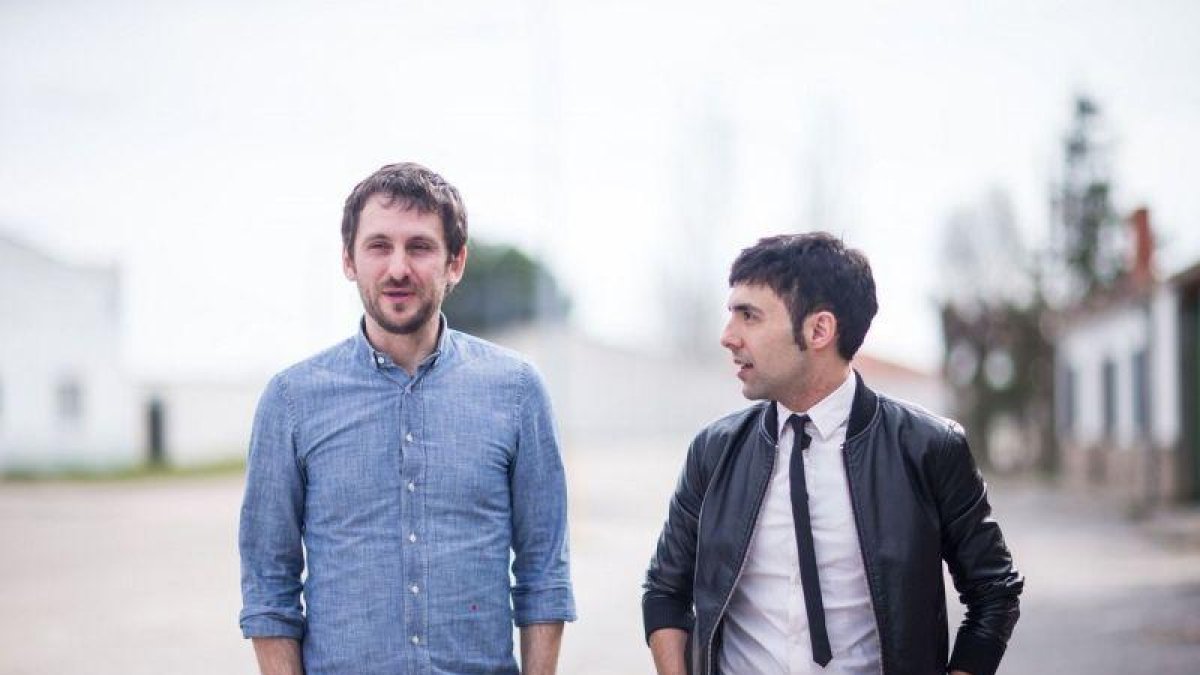 Raúl Arévalo y Antonio Díaz, en una imagen de 'El Mago Pop: 48 horas con...'.