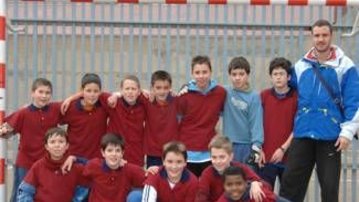 Formación de uno de los equipos del Colegio González de Lama