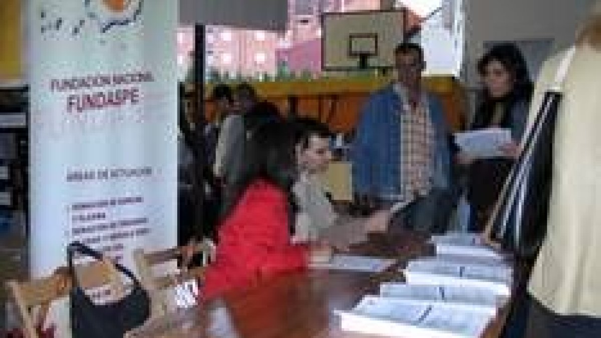 Uno de los puestos de la Fundación Nacional Fundespe en una jornada de solidaridad