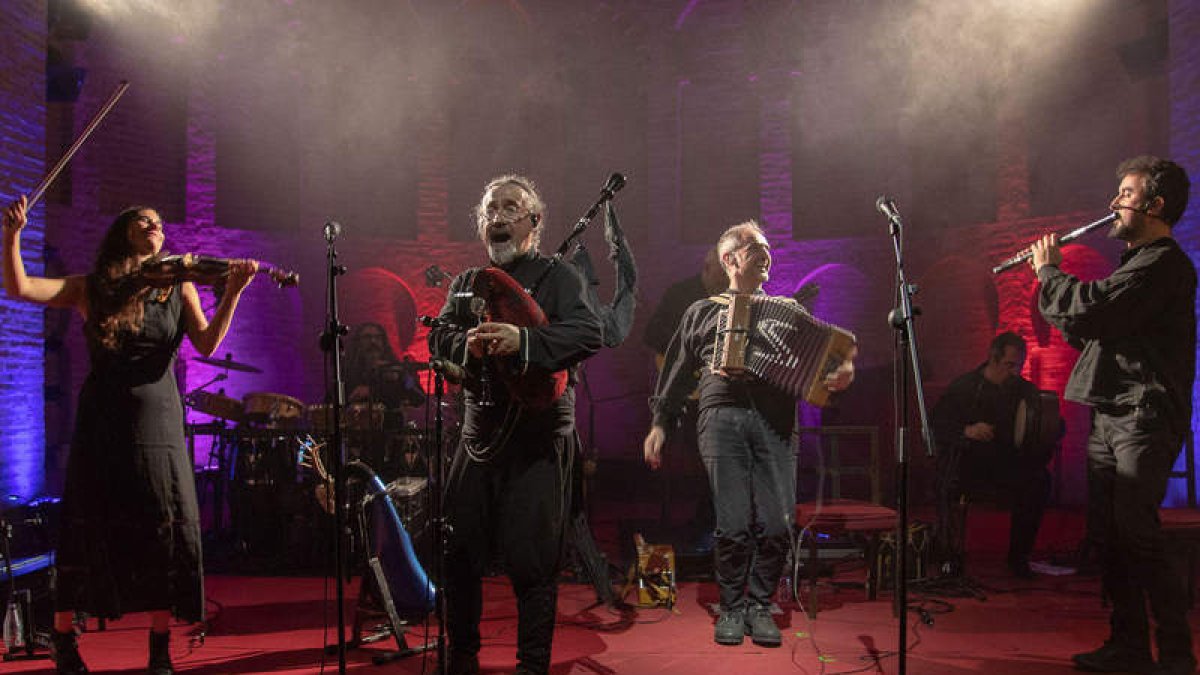 Luar na Lubre ofrecerá un concierto el día 13 marzo para presentar el disco ‘Vieiras y vieiros’. DL