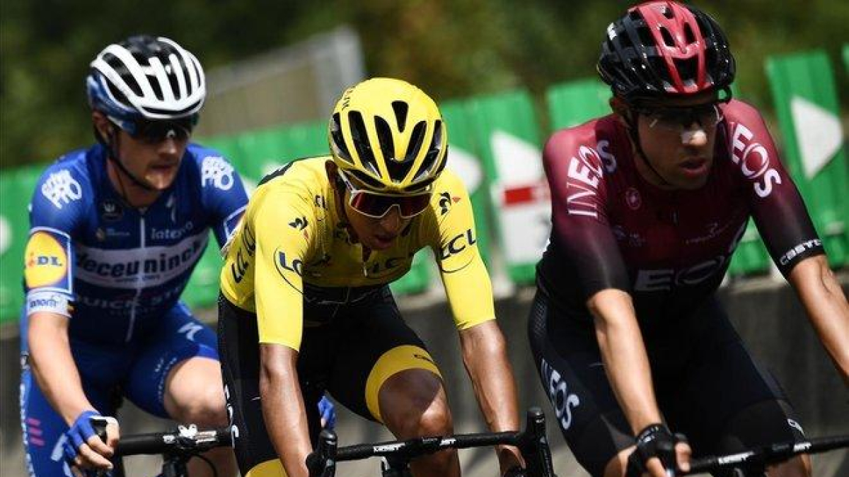 Egan Bernal, de amarillo, durante la penúltima etapa del Tour 2019.