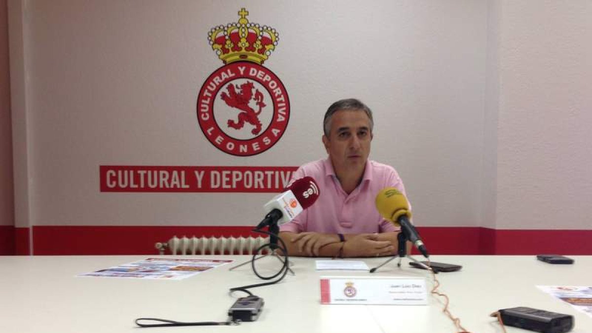 Juan Luis Diez, responsable del Área Social de la Cultural, presentó el ‘Pack Ilusiona2’. DL