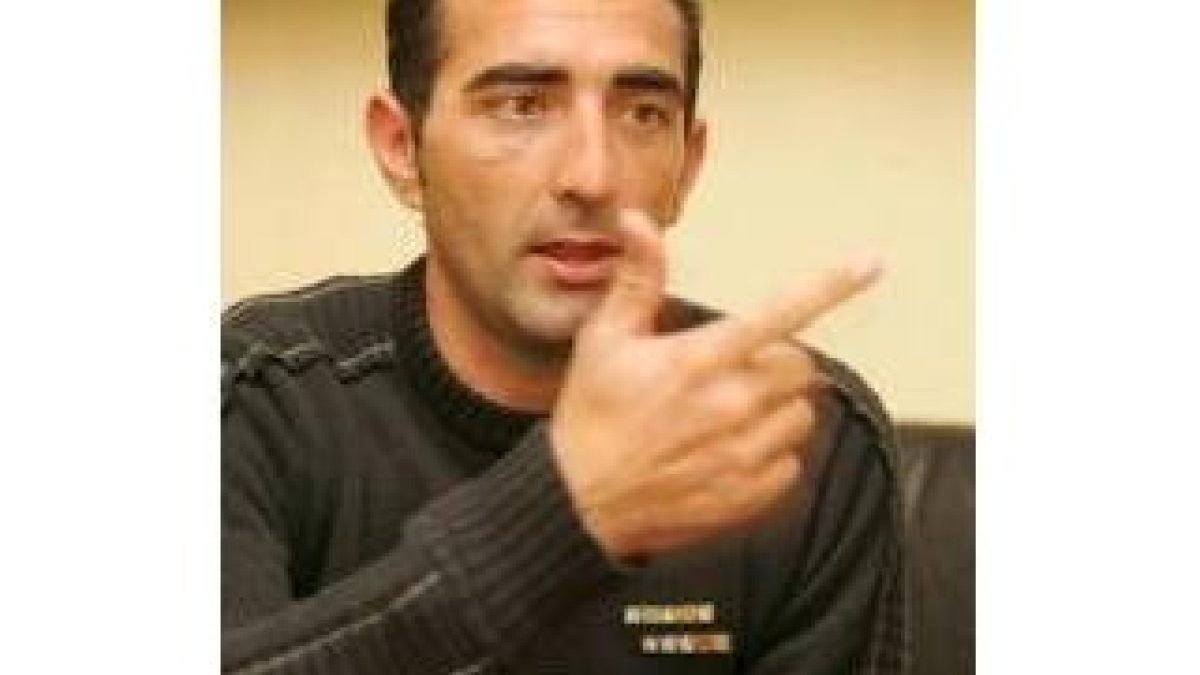 El ciclista leonés Javier Pascual explica que nunca ha pensado en retirarse del ciclismo