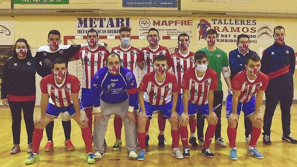 El Atlético Bembibre estrenó su casillero de victorias. DL