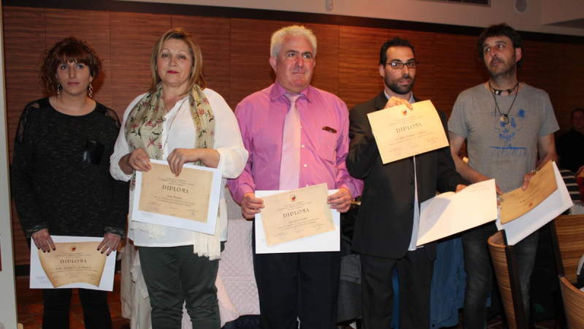 La AFA reconoce a voluntarios, entidades y empresarios. A.V.