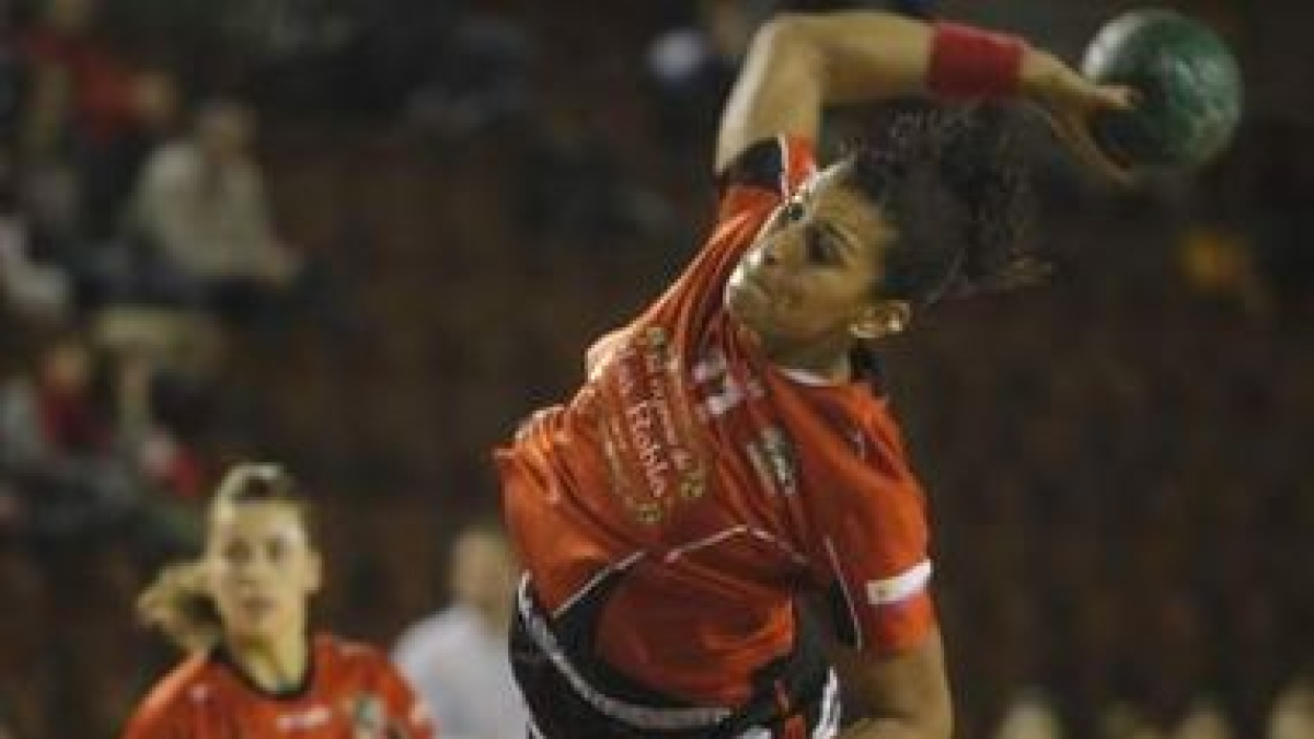 La brasileña Silvia lideró la victoria de las leonesas.