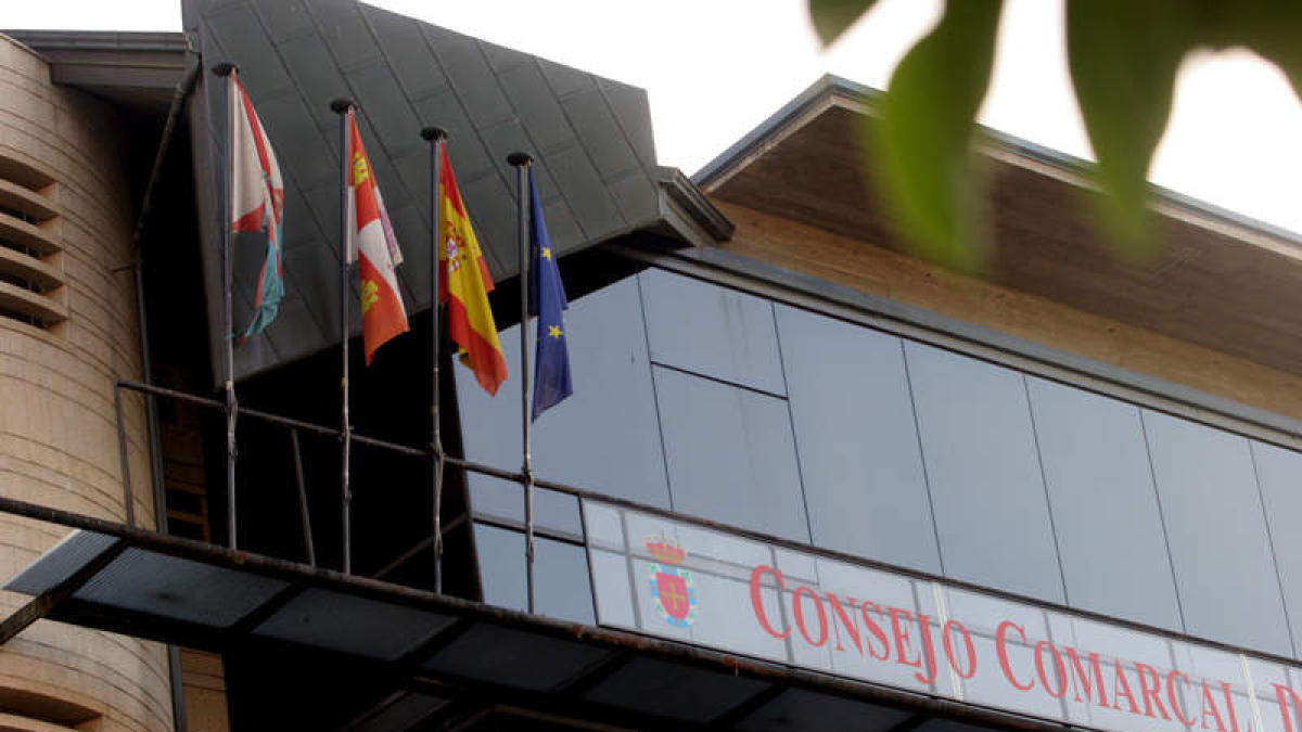 Imagen de la fachada principal del Consejo Comarcal del Bierzo