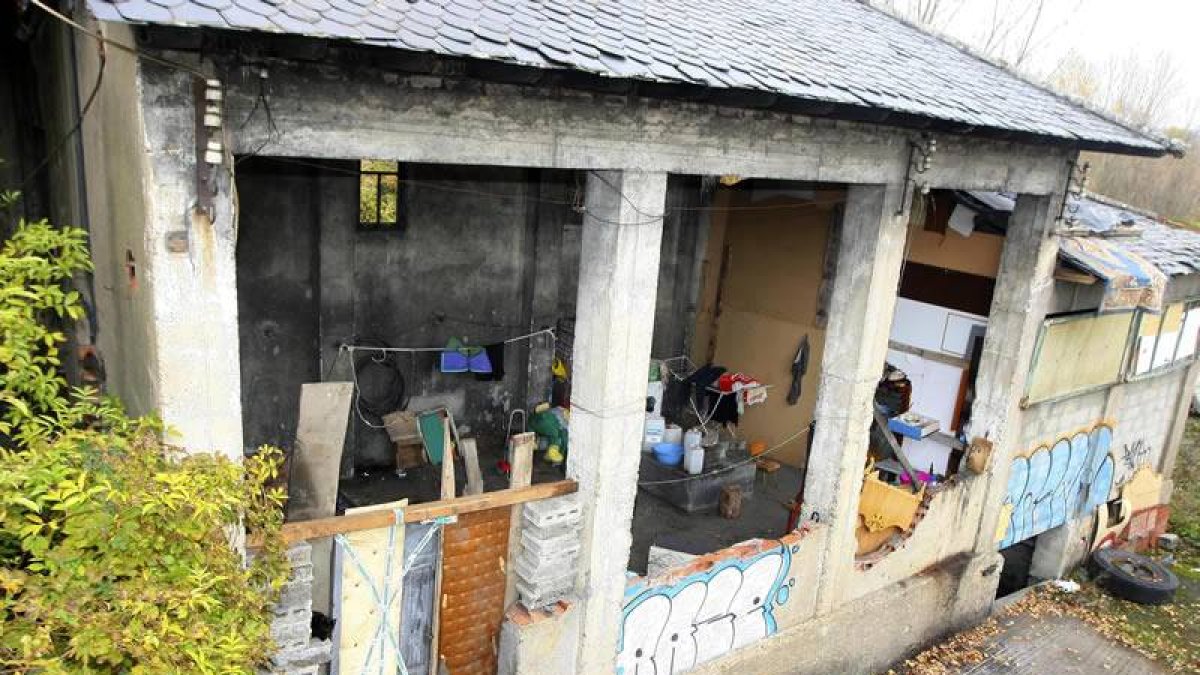 Lugar donde aparecieron los restos de la mujer descuartizada en Bembibre, después de declarar el presunto autor de los hechos.