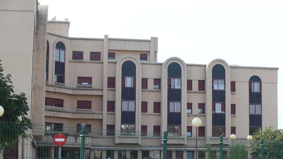 Residencia de mayores en Flores del Sil (Ponferrada). LUIS DE LA MATA