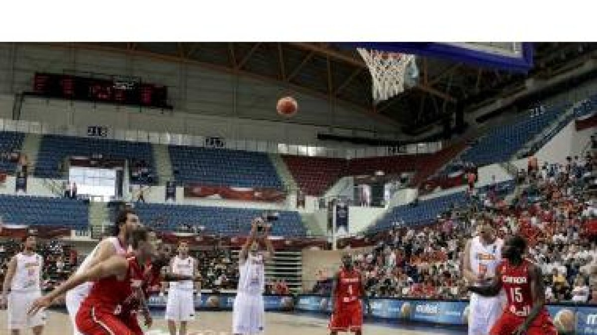 Ricky Rubio, en el momento de lanzar un tiro libre.