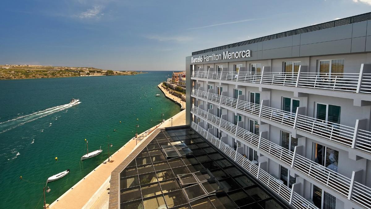 Imagen del hotel Hamilton Barceló, del grupo Hispania, en Mahón (Menorca).  /