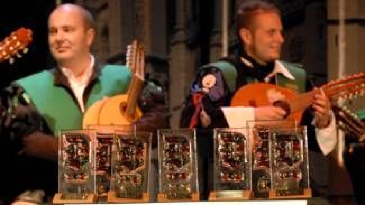 La cuatro formaciones musicales recibieron premios