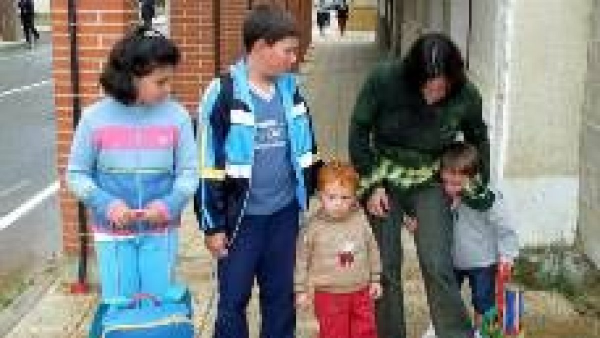 En Almanza no todo fueron alegrías, pues algún niño se resistía a entrar en las aulas
