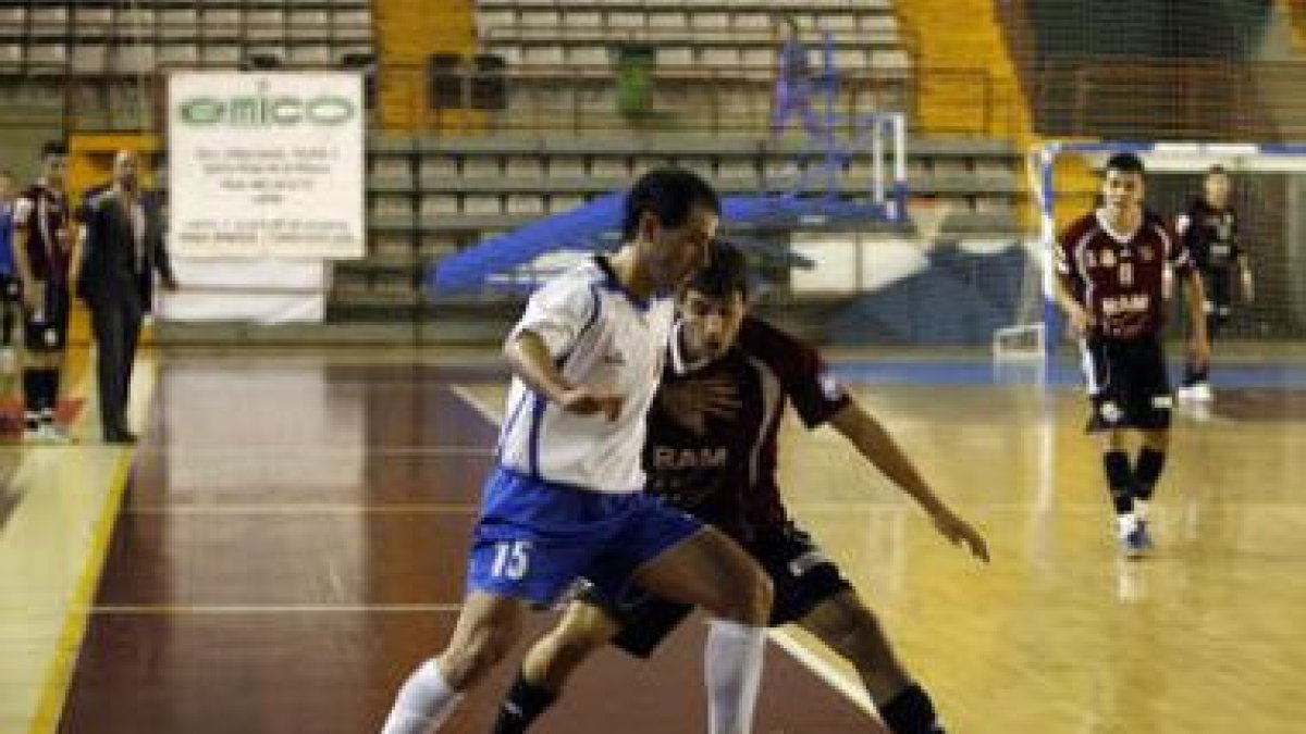 El equipo leonés busca una nueva victoria en su feudo.