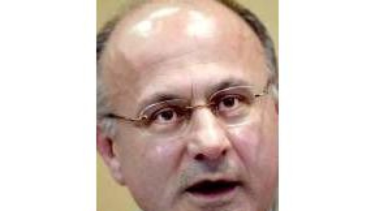 PIERRE BOUSQUET. Reconoció haber efectuado una simple «recogida de información»