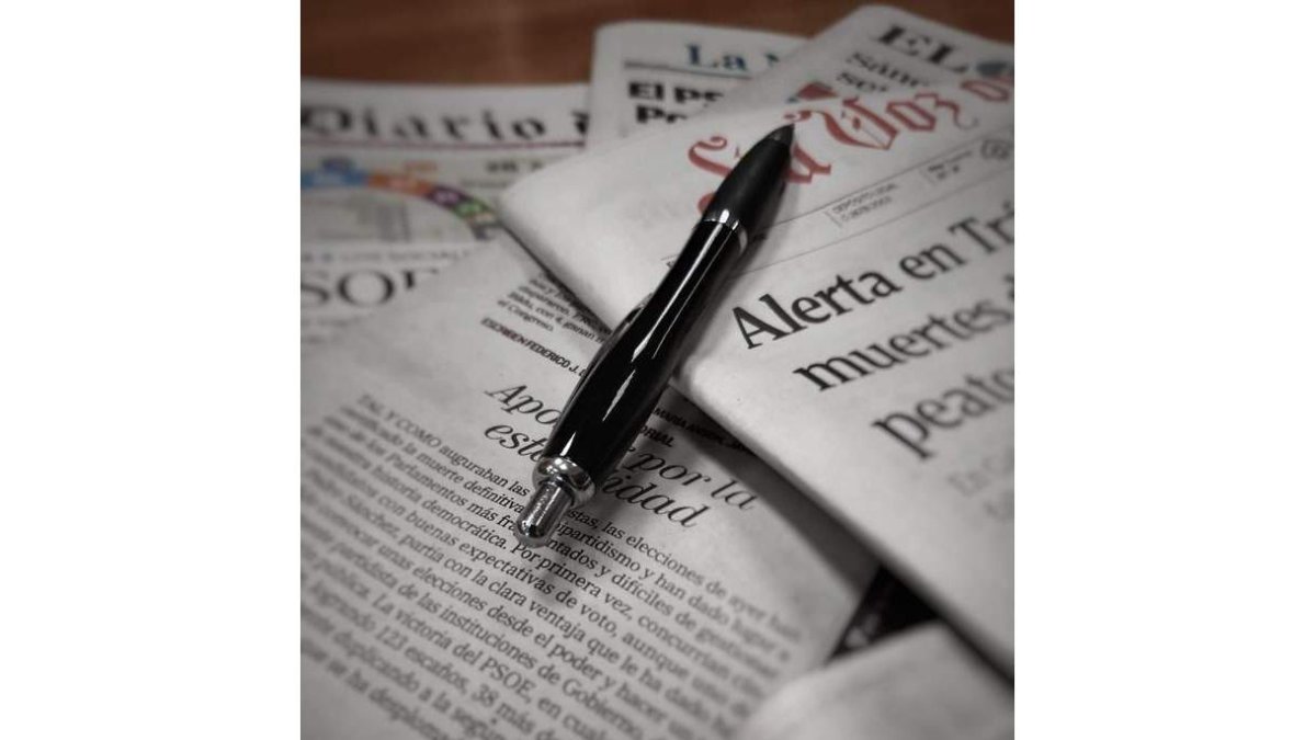 La mesa redonda sobre Periodismo Narrativo en tiempos de ‘fake news’ analizará los retos para la profesión en la era digital, la amenaza de los bulos en redes sociales, el uso de las armas de la literatura para contar la realidad y las ficcion
