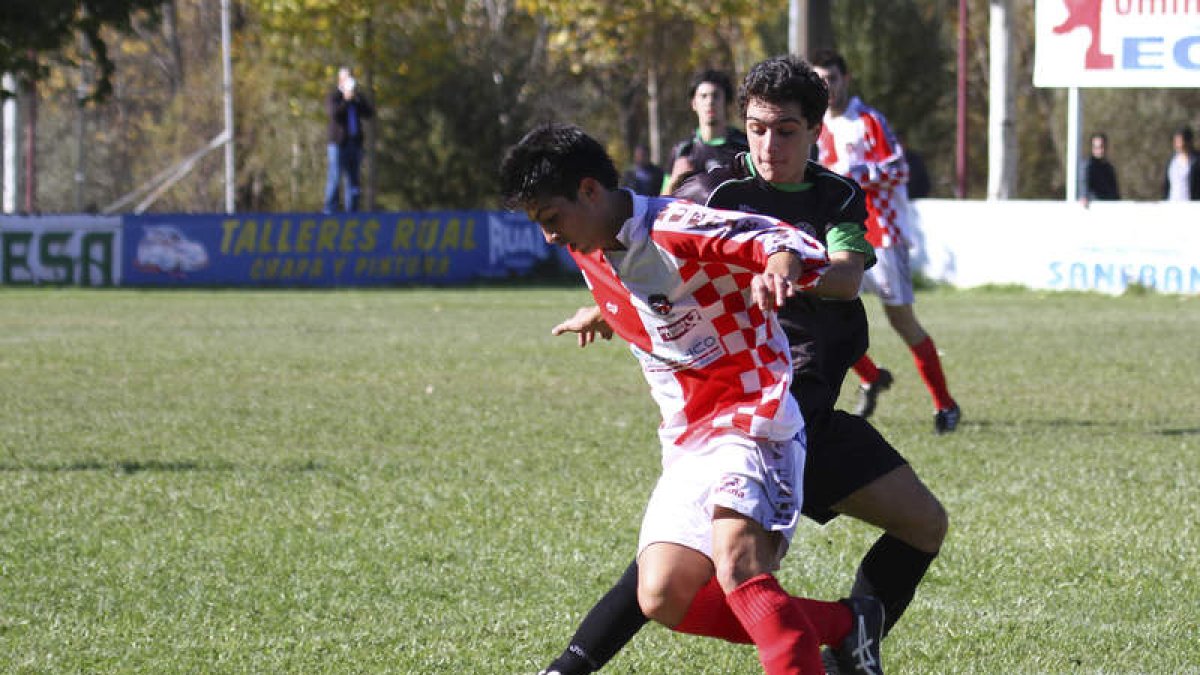 El equipo arlequinado encajó la derrota frente a los orensanos en el último minuto del partido.