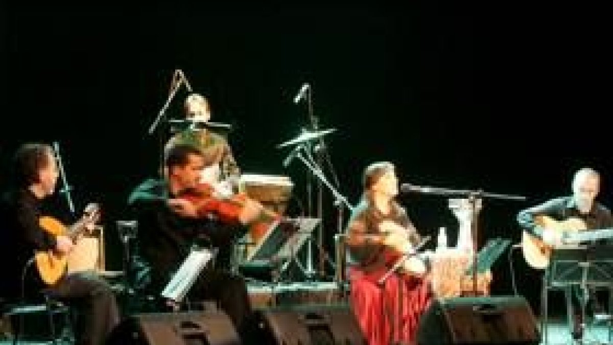 El grupo Sirma -en foto de archivo- actuó anoche en el Benevivere