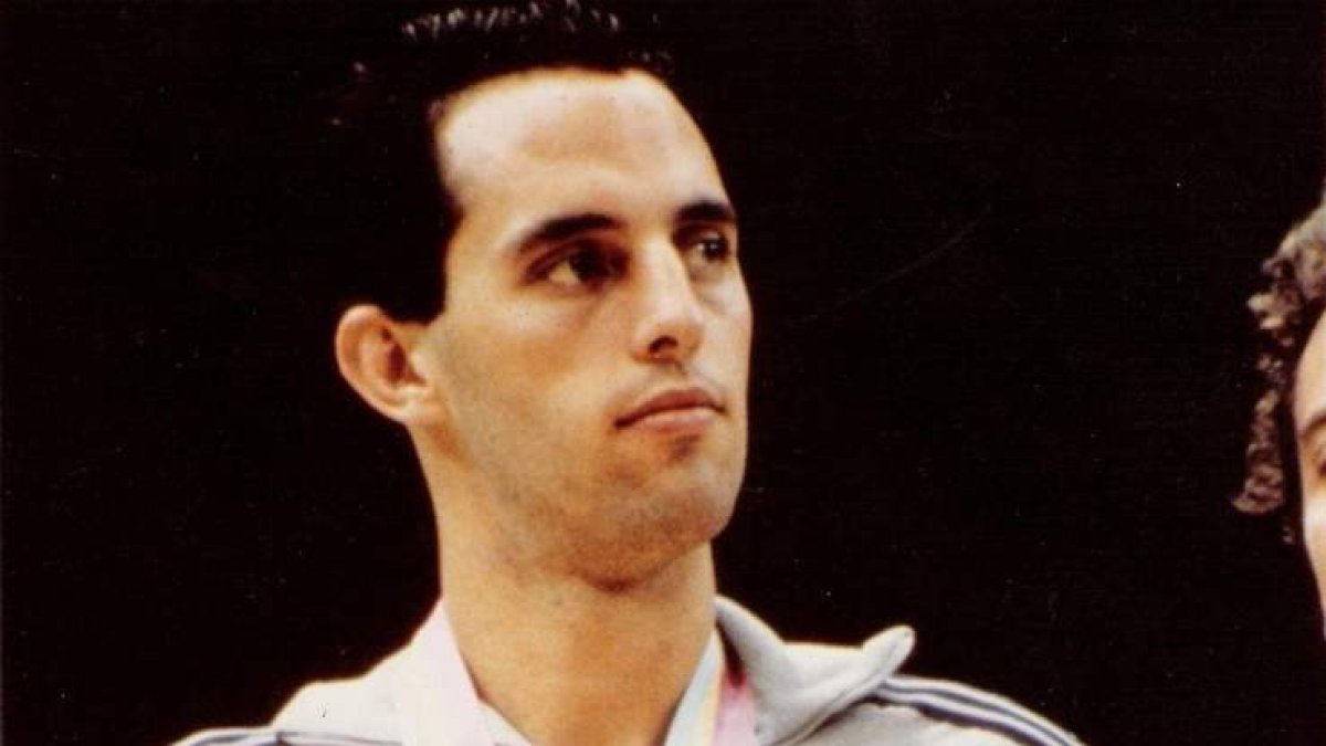 La selección española de baloncesto en Los Ángeles con el alero leonés, sexto por la izquierda. FEB