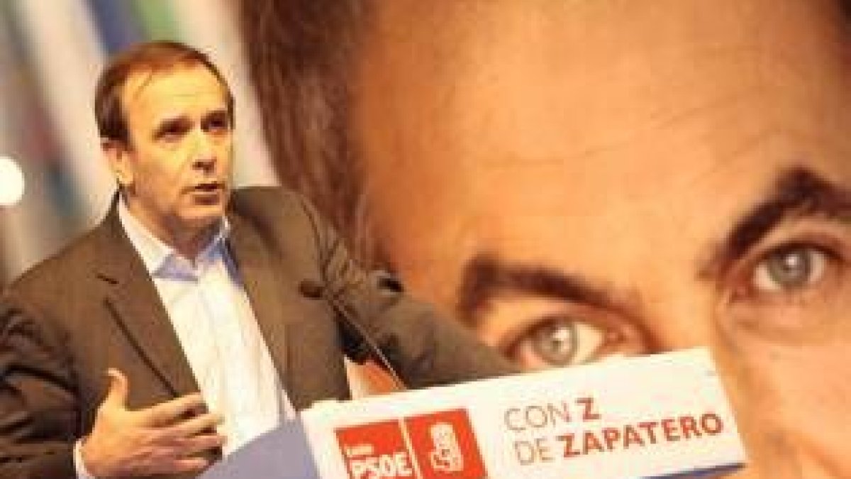 Alonso encabezó la lista del PSOE por León al Congreso