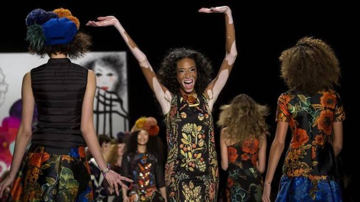 Chantelle Brown-Young en el desfile de Desigual en Nueva York para presentar la colección otoño-invierno 2015.