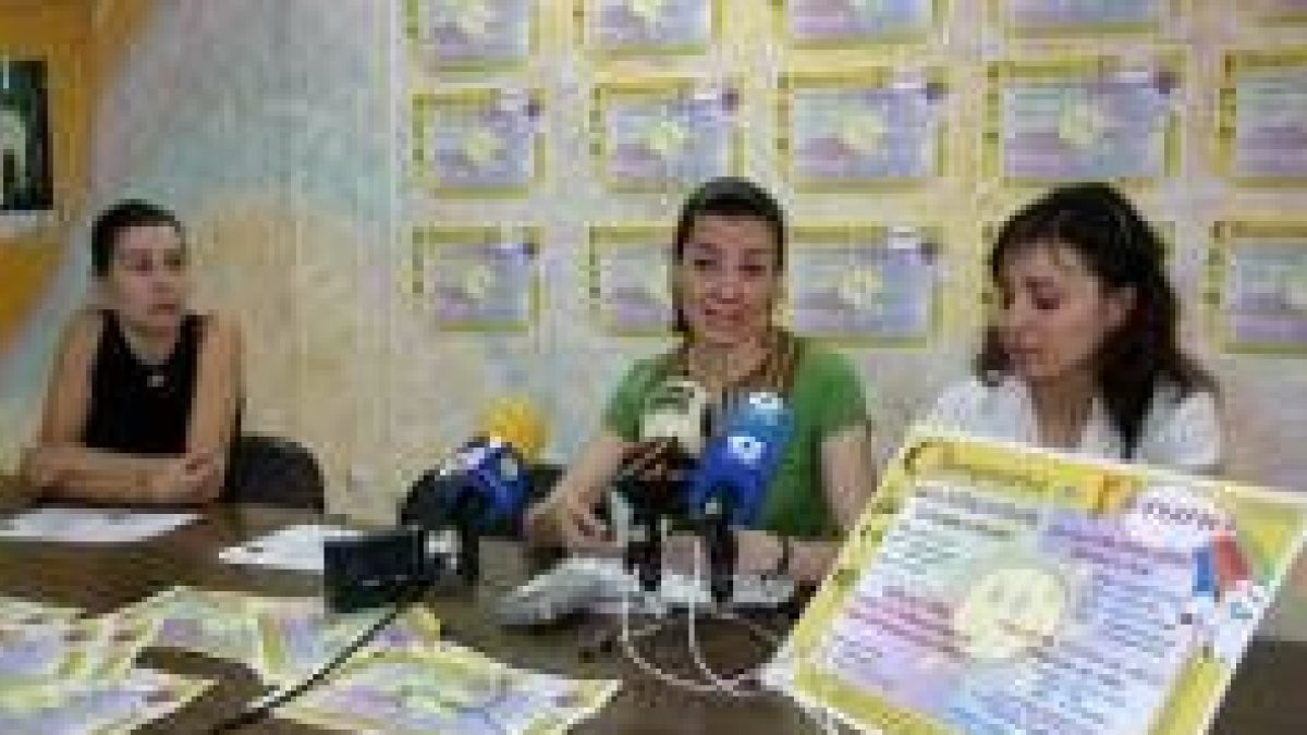 Pilar Mejía y Pilar Capón presentaron el programa de verano