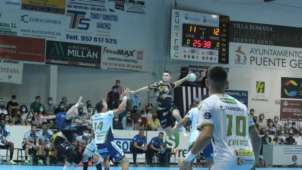 El lateral bosnio Stepjan Jozinovic