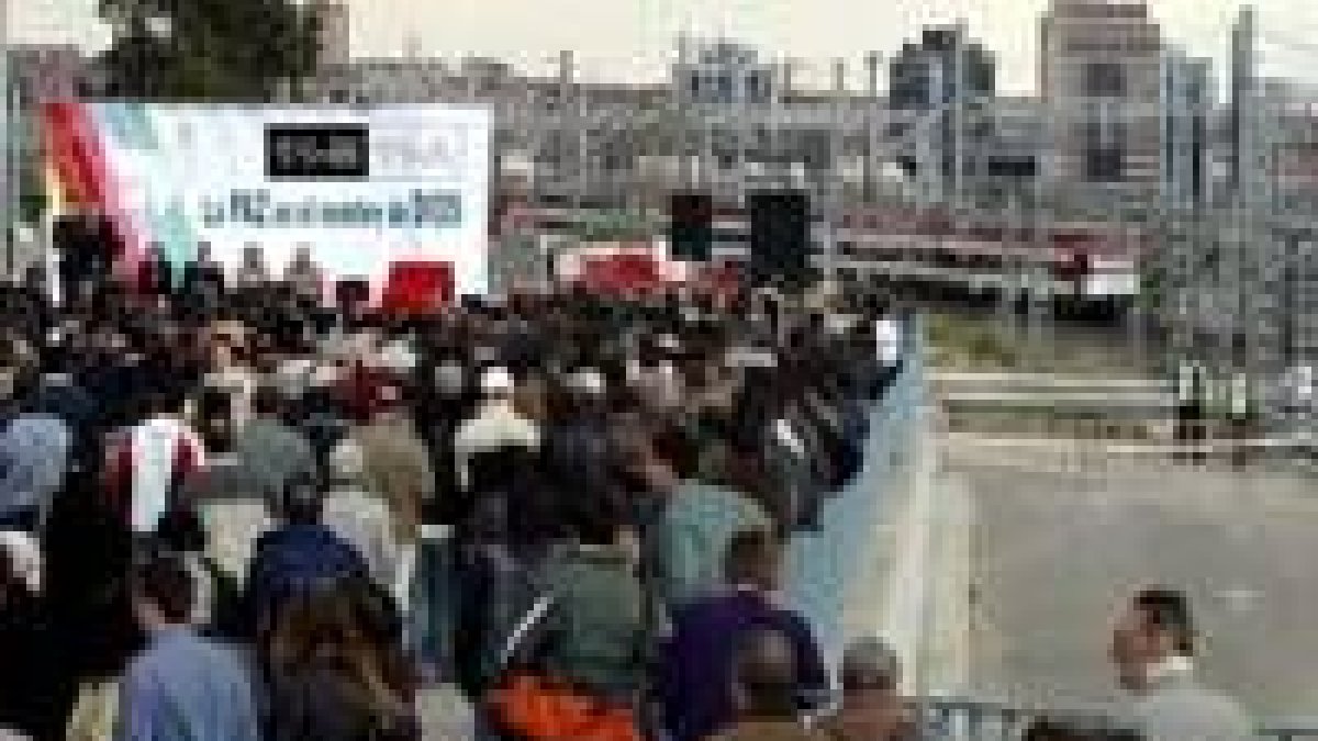 Las vías de Atocha fueron testigo de un acto de conciliación entre religiones celebrado ayer