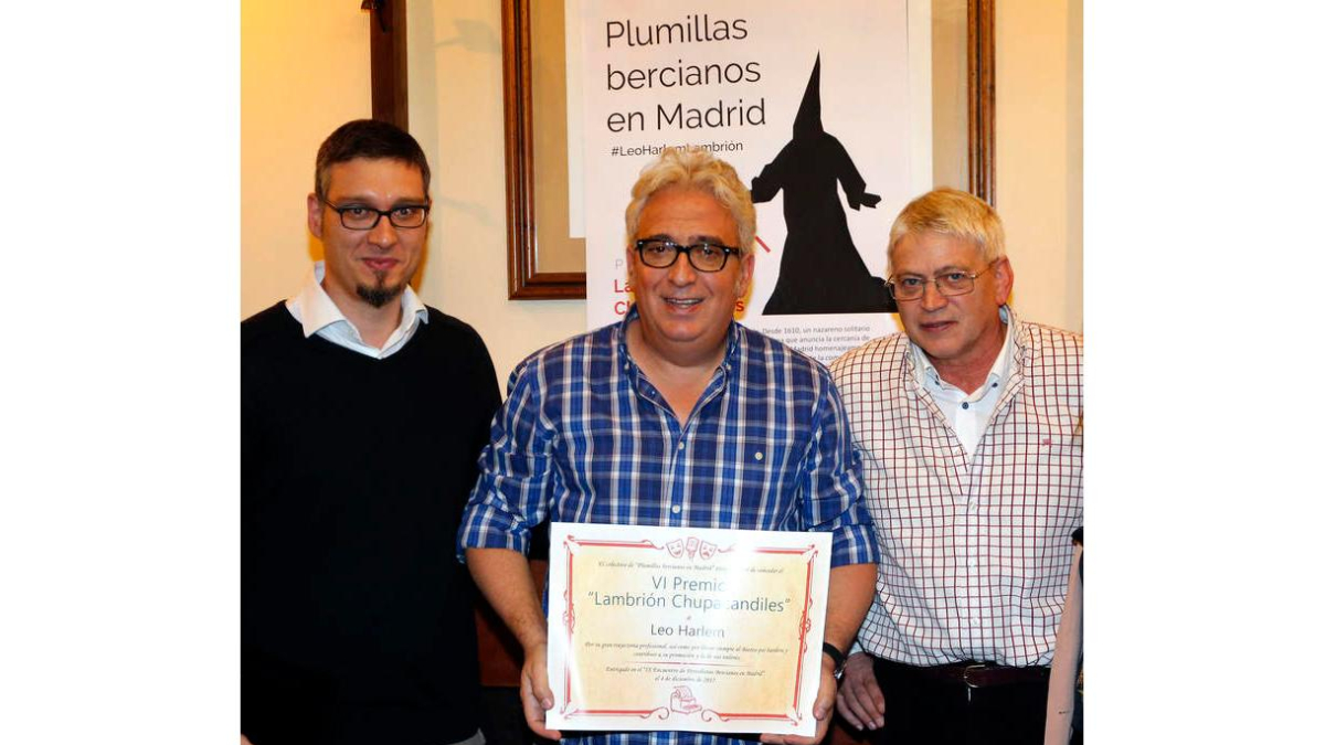 Leo Harlem, homenajeado por los ‘plumillas’ bercianos. R.P. VIECO