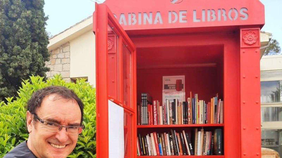 Amante de la lectura, González lleva hoy sus cuentos a Péndula. DL