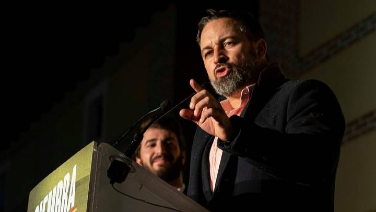 Santiago Abascal y Juan García-Gallardo, la noche electoral. DL