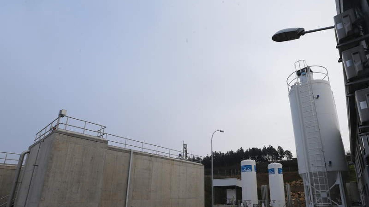 La digitalización formará parte del plan de mejora de gestión del agua de Ponferrada. ANA F. BARREDO