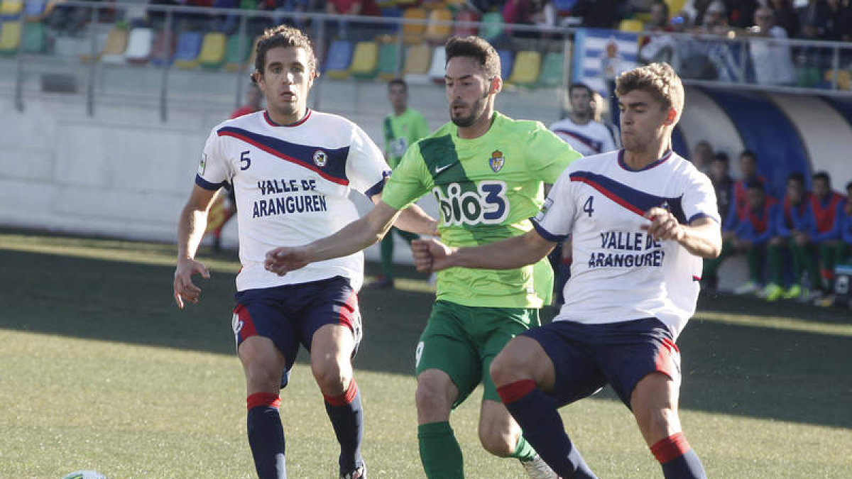 A la Deportiva le ha costado imponerse en el control de los partidos. J. ZABALZA