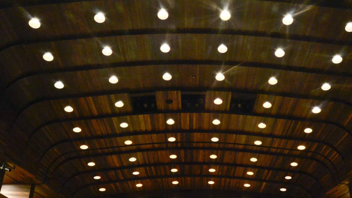 La iluminación, climatización y seguridad del Auditorio pasará a controlarse desde un nuevo sistema de domótica. J.A. CALVO