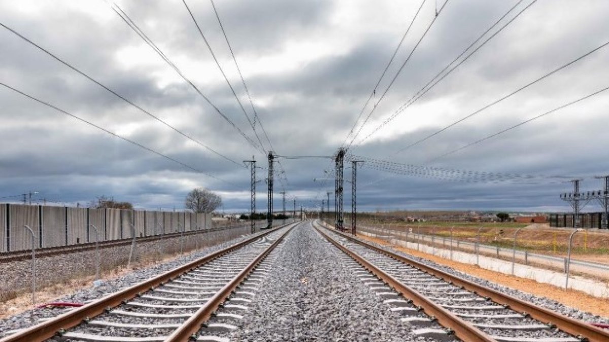 Vías del tren por las que transcurre la alta velocidad. DL