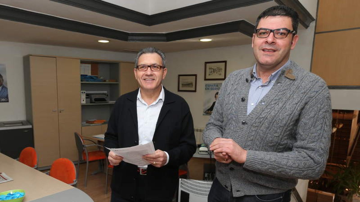 Canedo y Cela, en la rueda de prensa de ayer. L. DE LA MATA