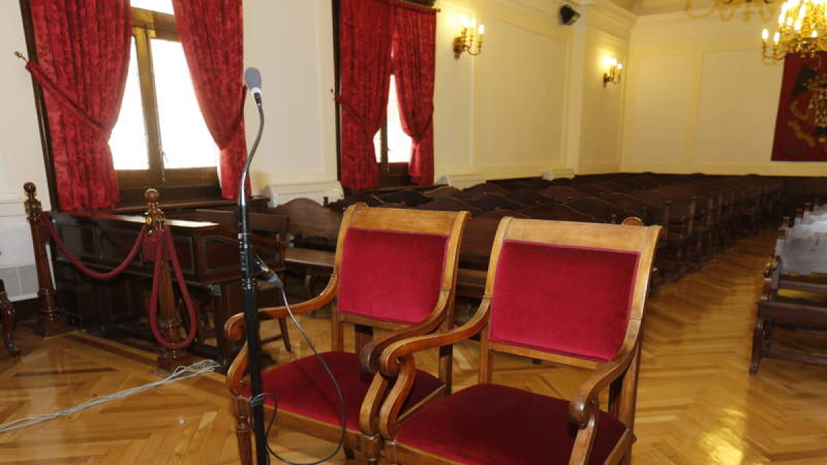Sala de vistas principal de la Audiencia Provincial de León. MARCIANO PÉREZ