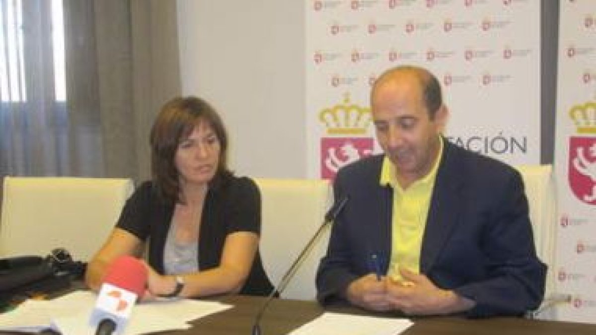 Francisco Castañón presentó el Fondo provincial de Cooperación y Solidaridad.