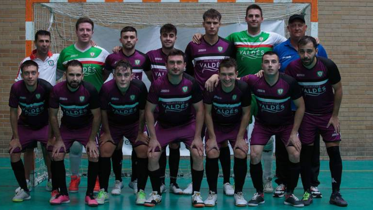 Formación del equipo del Cistierna FS que milita en la Tercera División de fútbol sala. MODESTO