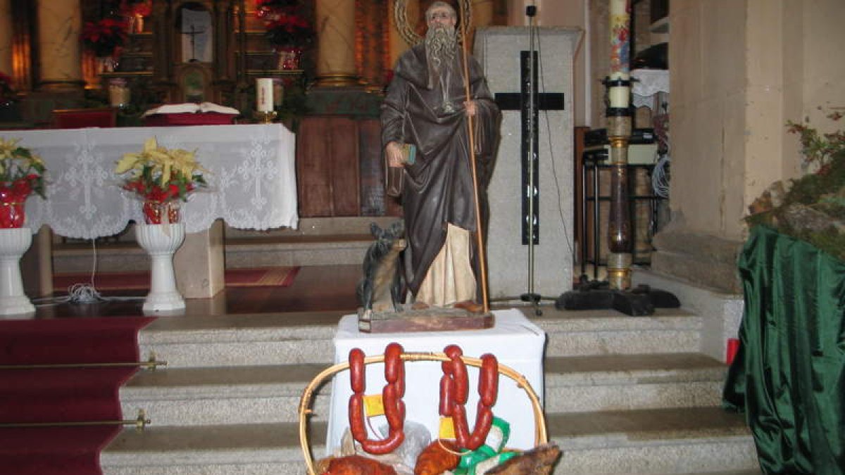 macías