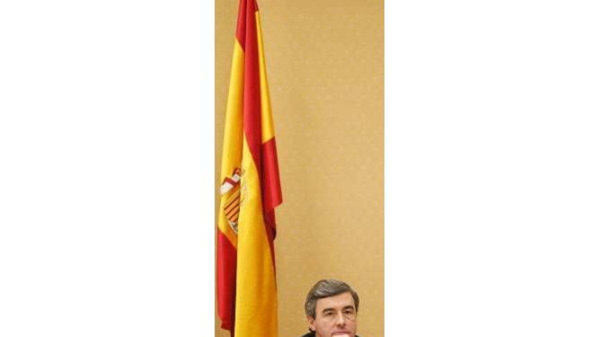 El ex ministro de Interior, Ángel Acebes, en su comparecencia