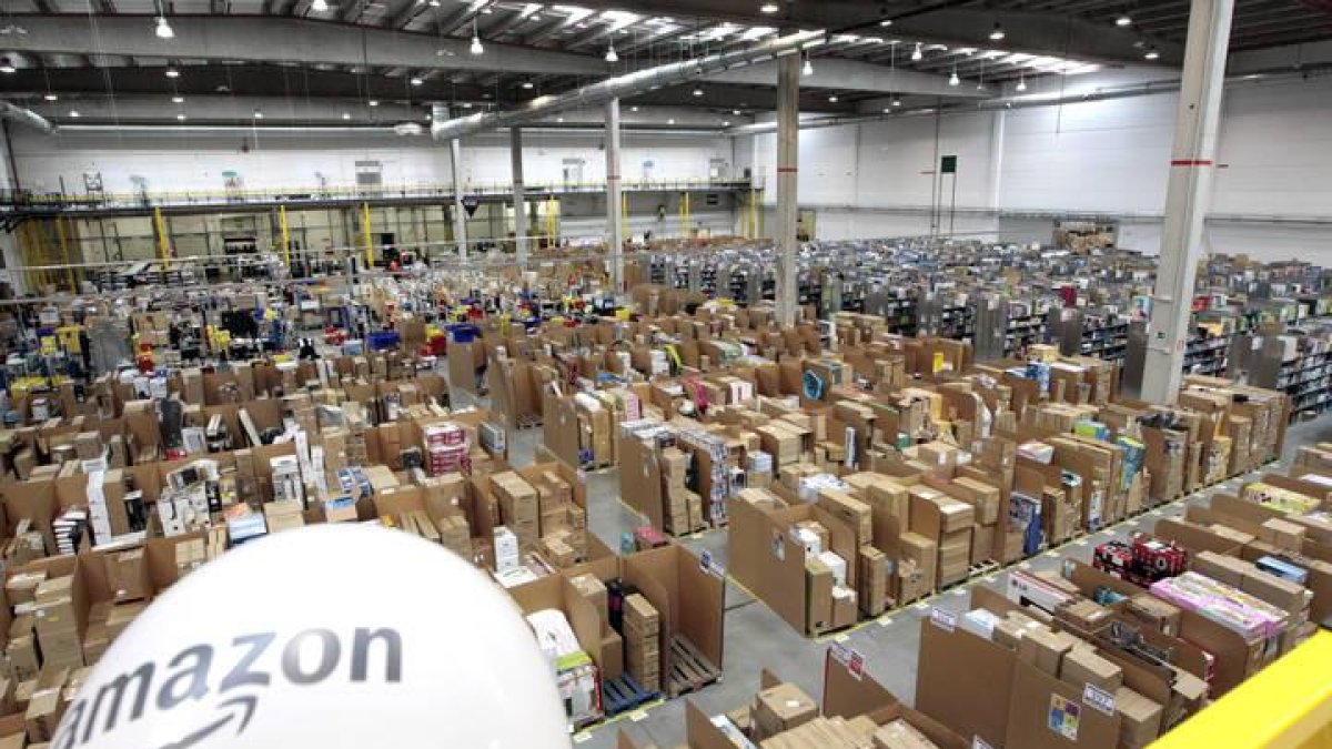 El centro logístico de Amazon en San Fernando de Henares fue el primero en abrirse en España