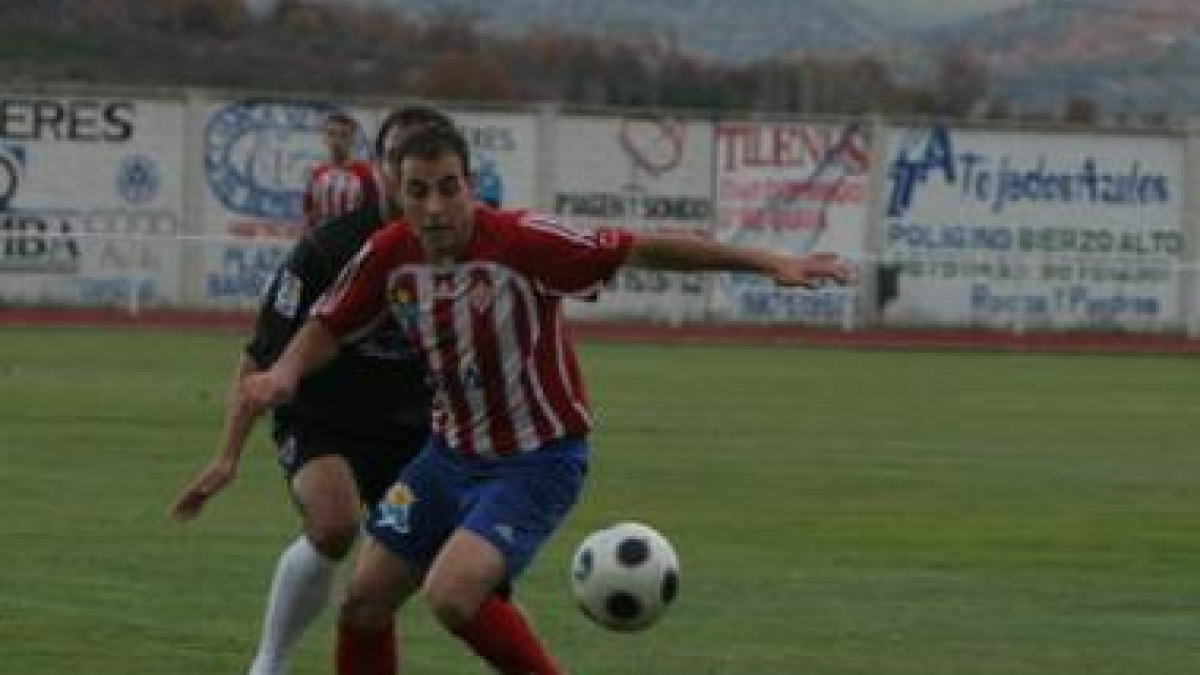 El Bembibre materializó ante el Cristo Atlético las oportunidades de las que dispuso.