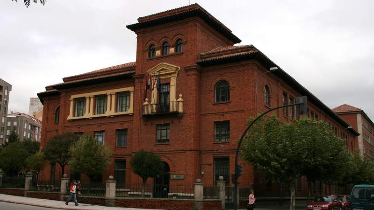 Imagen del Instituto de Enseñanza Secundaria Sánchez Albornoz.