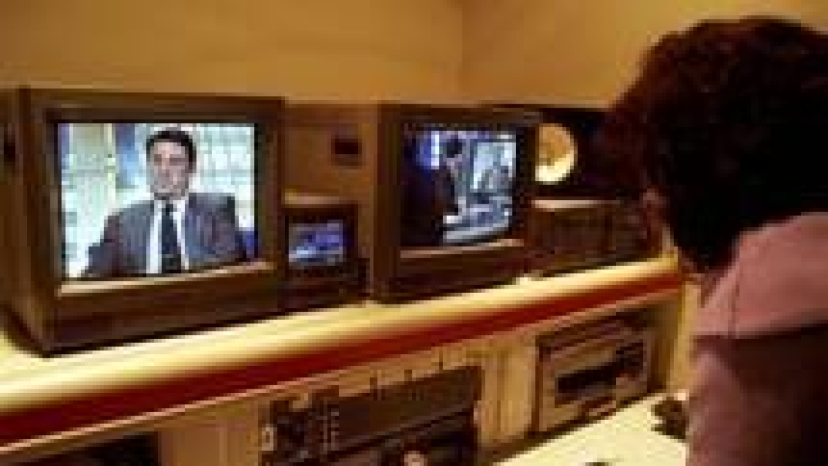 La cadena Tele 5, que cambió su película anunciada Virtuosity por Aterrizaje Forzoso