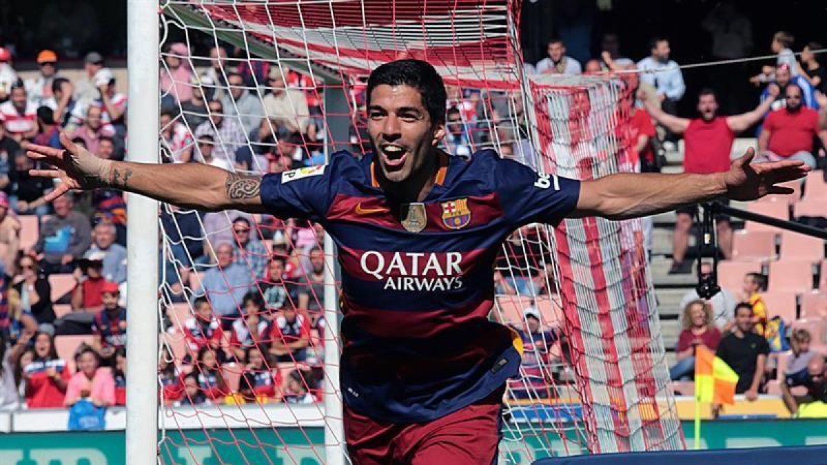 Luis Suárez, autor de los tres goles que han dado el título de Liga al Barcelona.
